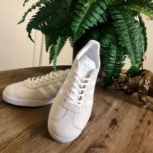 Adidas Light Beige Gazelle Sneakers 🆕